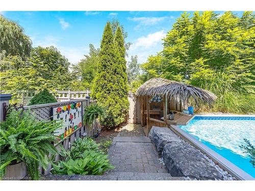 110 Pentland Road, Waterdown, ON - Outdoor With In Ground Pool