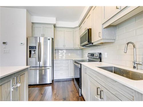 8 Shay Lane, Ancaster, ON - Indoor Photo Showing Kitchen With Stainless Steel Kitchen With Upgraded Kitchen