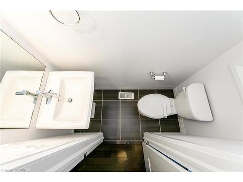 8 Shay Lane, Ancaster, ON - Indoor Photo Showing Bathroom