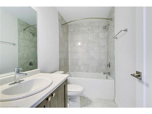 8 Shay Lane, Ancaster, ON - Indoor Photo Showing Bathroom