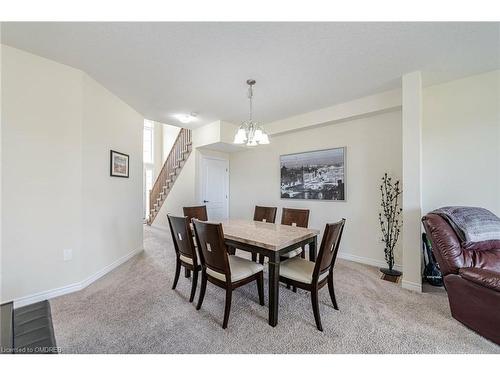 100 Festival Way, Binbrook, ON - Indoor Photo Showing Dining Room