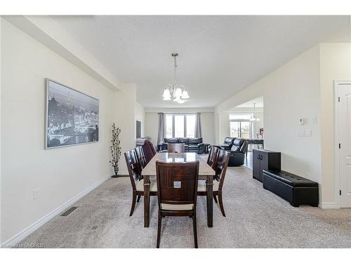 100 Festival Way, Binbrook, ON - Indoor Photo Showing Dining Room