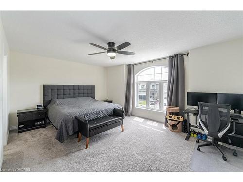 100 Festival Way, Binbrook, ON - Indoor Photo Showing Bedroom