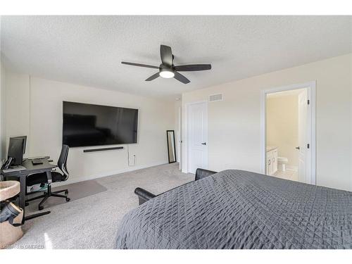 100 Festival Way, Binbrook, ON - Indoor Photo Showing Bedroom