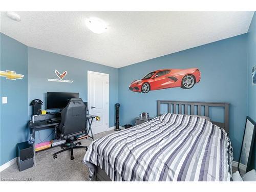 100 Festival Way, Binbrook, ON - Indoor Photo Showing Bedroom