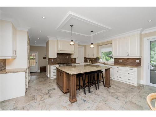 2057 Snow Crescent, Mississauga, ON - Indoor Photo Showing Kitchen