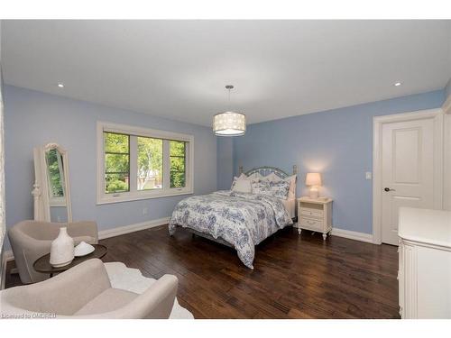 2057 Snow Crescent, Mississauga, ON - Indoor Photo Showing Bedroom