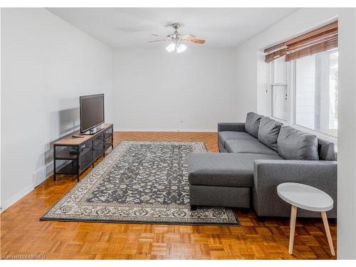 3336 Kodiak Street, Ottawa, ON - Indoor Photo Showing Living Room