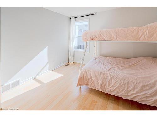 3336 Kodiak Street, Ottawa, ON - Indoor Photo Showing Bedroom