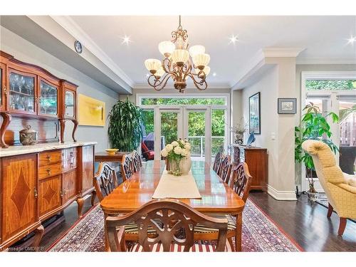 7-1199 Lorne Park Road, Mississauga, ON - Indoor Photo Showing Dining Room