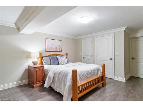 7-1199 Lorne Park Road, Mississauga, ON - Indoor Photo Showing Bedroom