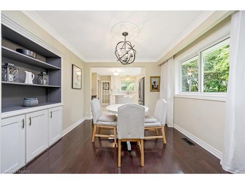 25 Caroline Street, Georgetown, ON - Indoor Photo Showing Dining Room