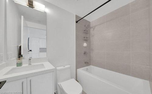 502-2450 Old Bronte Road, Oakville, ON - Indoor Photo Showing Bathroom