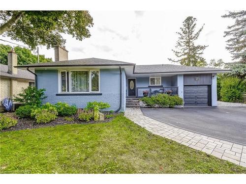 257 Wales Crescent, Oakville, ON - Outdoor With Facade