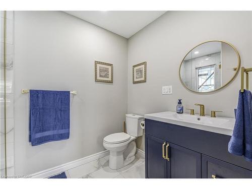 257 Wales Crescent, Oakville, ON - Indoor Photo Showing Bathroom