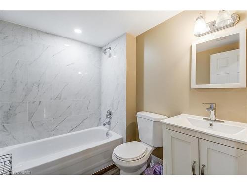 257 Wales Crescent, Oakville, ON - Indoor Photo Showing Bathroom