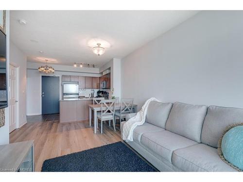 3003-3504 Hurontario Street, Mississauga, ON - Indoor Photo Showing Living Room