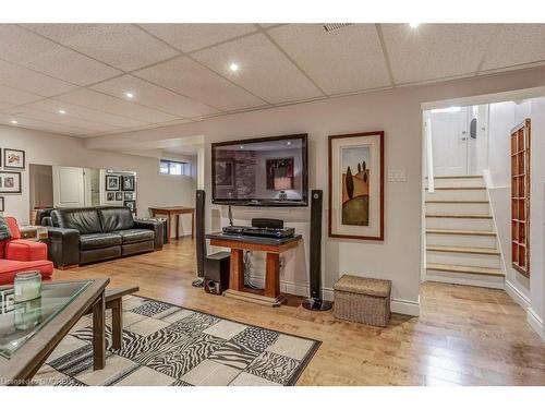 5273 Joel Avenue, Burlington, ON - Indoor Photo Showing Living Room