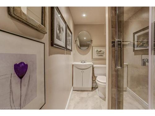 5273 Joel Avenue, Burlington, ON - Indoor Photo Showing Bathroom