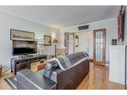 5273 Joel Avenue, Burlington, ON - Indoor Photo Showing Living Room