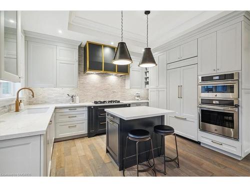 3272 Post Road Road, Oakville, ON - Indoor Photo Showing Kitchen With Upgraded Kitchen