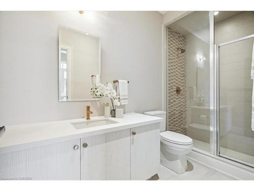 3272 Post Road Road, Oakville, ON - Indoor Photo Showing Bathroom