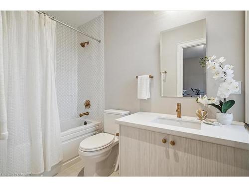 3272 Post Road Road, Oakville, ON - Indoor Photo Showing Bathroom