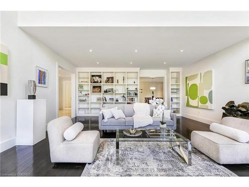 94 Simcoe Road, King, ON - Indoor Photo Showing Living Room