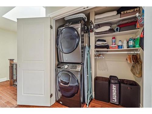 2378 Marine Drive, Oakville, ON - Indoor Photo Showing Laundry Room