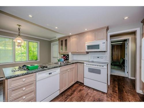 120 Ulster Drive, Oakville, ON - Indoor Photo Showing Kitchen