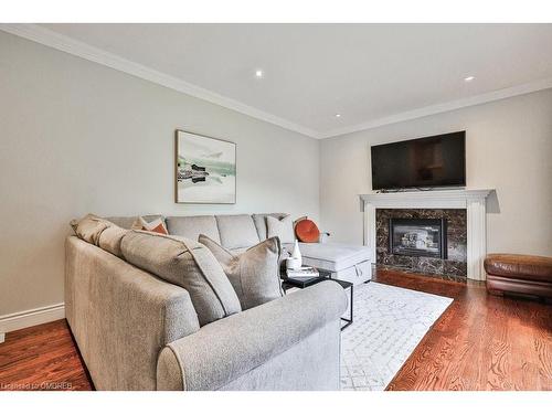 444 Lincoln Gate, Oakville, ON - Indoor Photo Showing Living Room With Fireplace