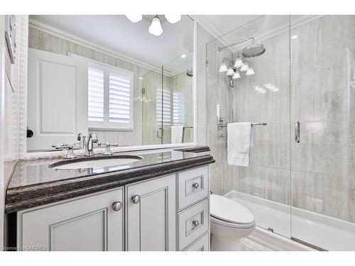 444 Lincoln Gate, Oakville, ON - Indoor Photo Showing Bathroom