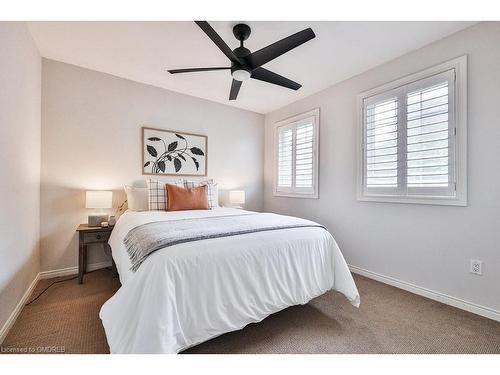 444 Lincoln Gate, Oakville, ON - Indoor Photo Showing Bedroom