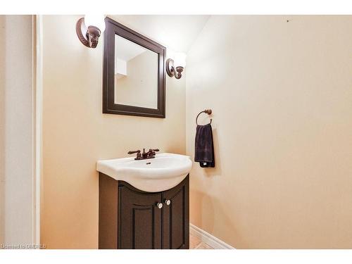 444 Lincoln Gate, Oakville, ON - Indoor Photo Showing Bathroom