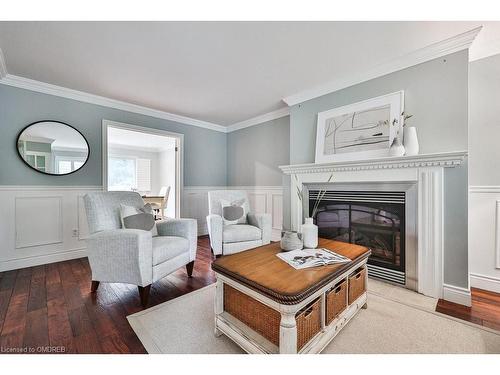 444 Lincoln Gate, Oakville, ON - Indoor Photo Showing Living Room With Fireplace