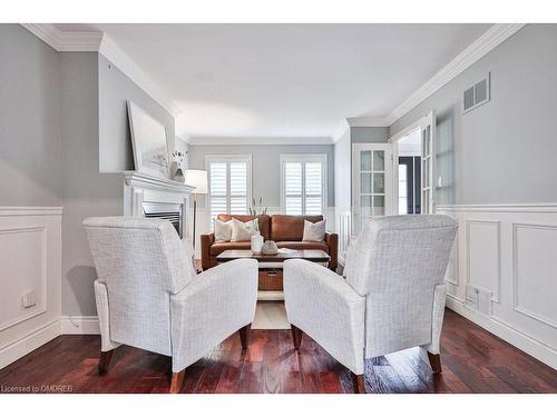 444 Lincoln Gate, Oakville, ON - Indoor Photo Showing Living Room With Fireplace