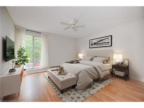 104-1071 Queens Avenue, Oakville, ON - Indoor Photo Showing Bedroom