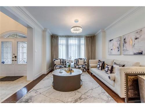 2316 Delnice Drive, Oakville, ON - Indoor Photo Showing Living Room