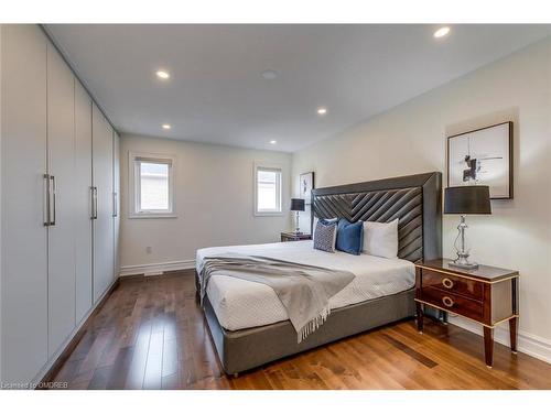 2316 Delnice Drive, Oakville, ON - Indoor Photo Showing Bedroom