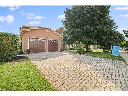 1837 Pilgrims Way, Oakville, ON - Outdoor