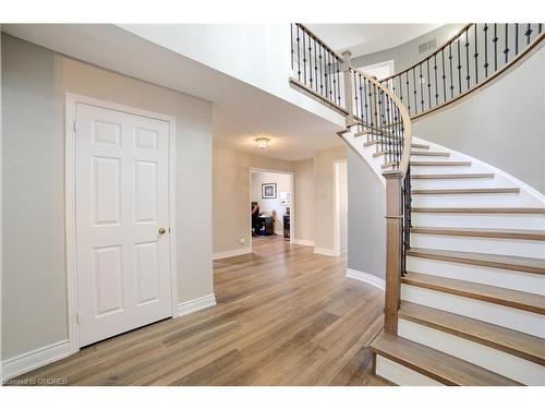 1837 Pilgrims Way, Oakville, ON - Indoor Photo Showing Other Room