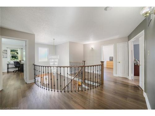 1837 Pilgrims Way, Oakville, ON - Indoor Photo Showing Other Room