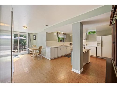 1837 Pilgrims Way, Oakville, ON - Indoor Photo Showing Kitchen