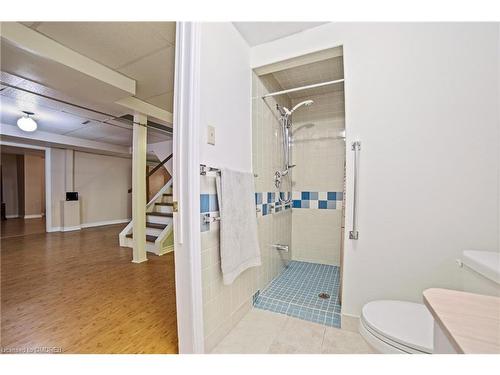 1837 Pilgrims Way, Oakville, ON - Indoor Photo Showing Bathroom