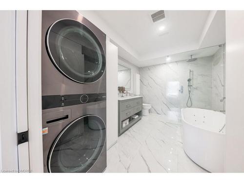 105 Tenth Street, Toronto, ON - Indoor Photo Showing Laundry Room