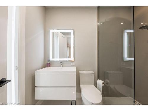 105 Tenth Street, Toronto, ON - Indoor Photo Showing Bathroom