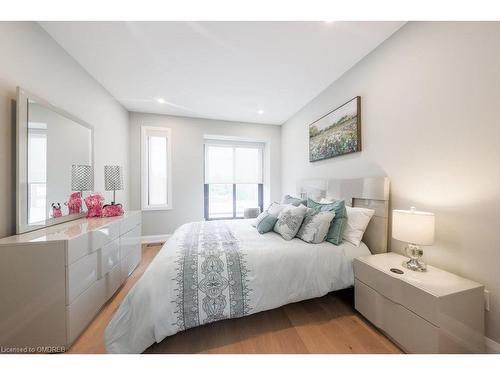 105 Tenth Street, Toronto, ON - Indoor Photo Showing Bedroom