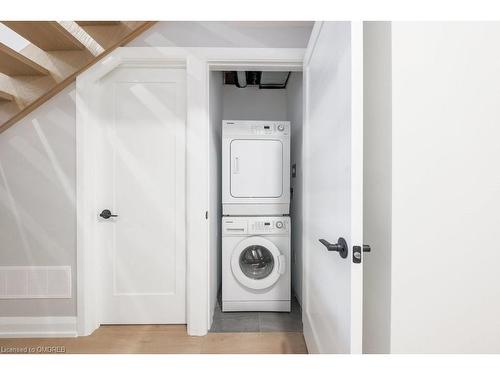 105 Tenth Street, Toronto, ON - Indoor Photo Showing Laundry Room