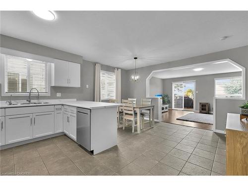 101 Gosling Gardens, Guelph, ON - Indoor Photo Showing Kitchen