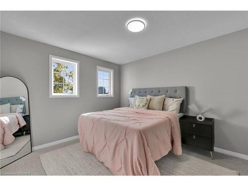 101 Gosling Gardens, Guelph, ON - Indoor Photo Showing Bedroom